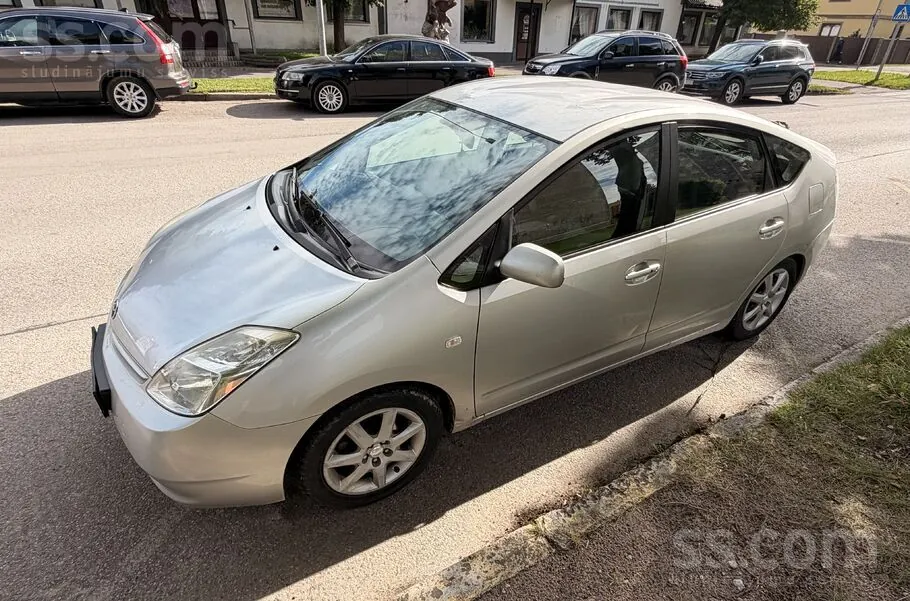 Toyota Prius 2005 photo 2