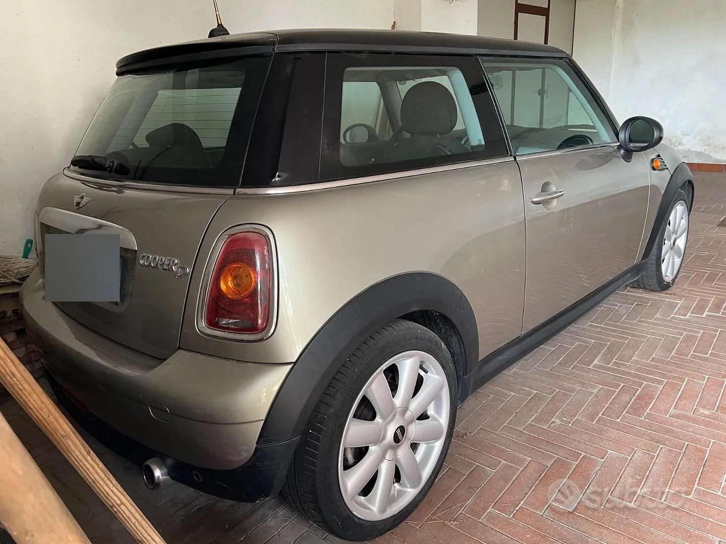Mini Mini Cooper D 2010 photo 3