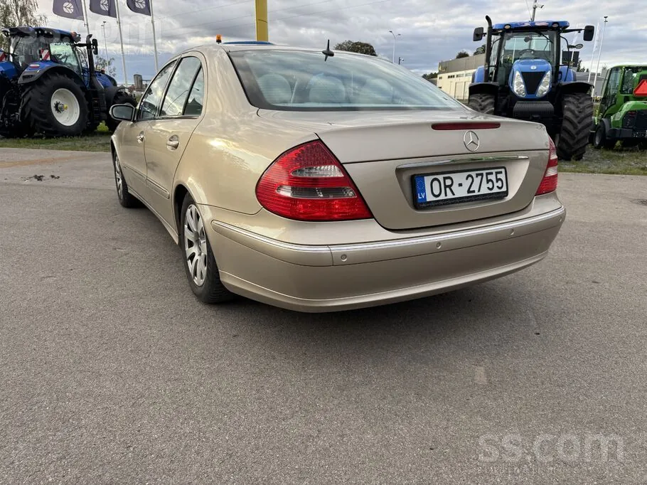 Mercedes-Benz E240 2003 photo 5