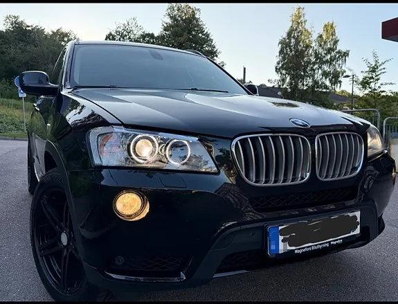 BMW X3 2011 photo 2