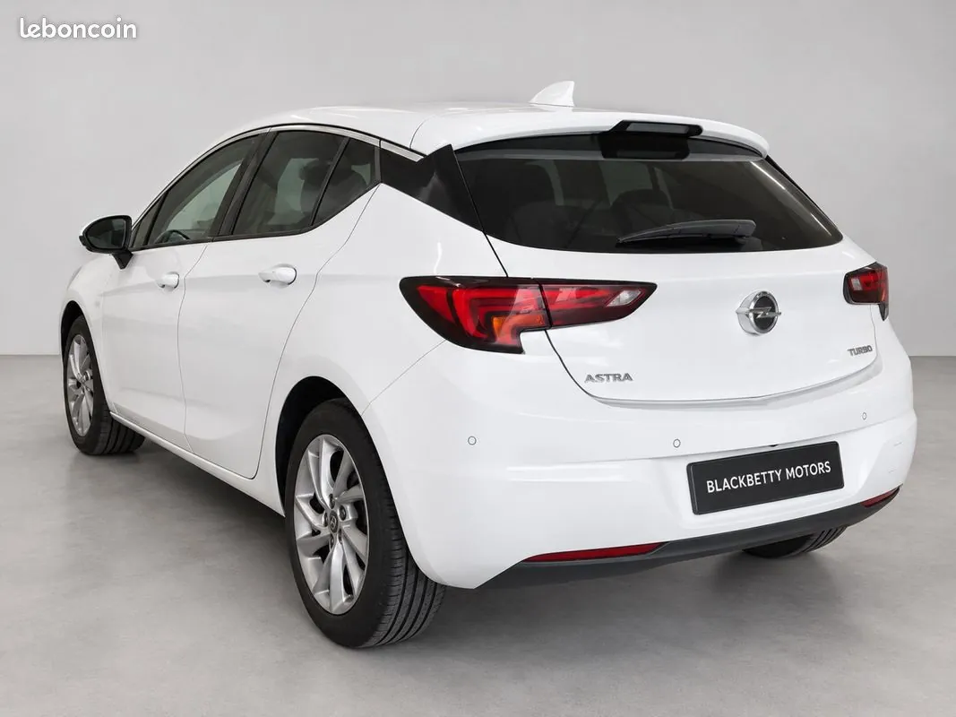 Opel Astra 2016 photo 2