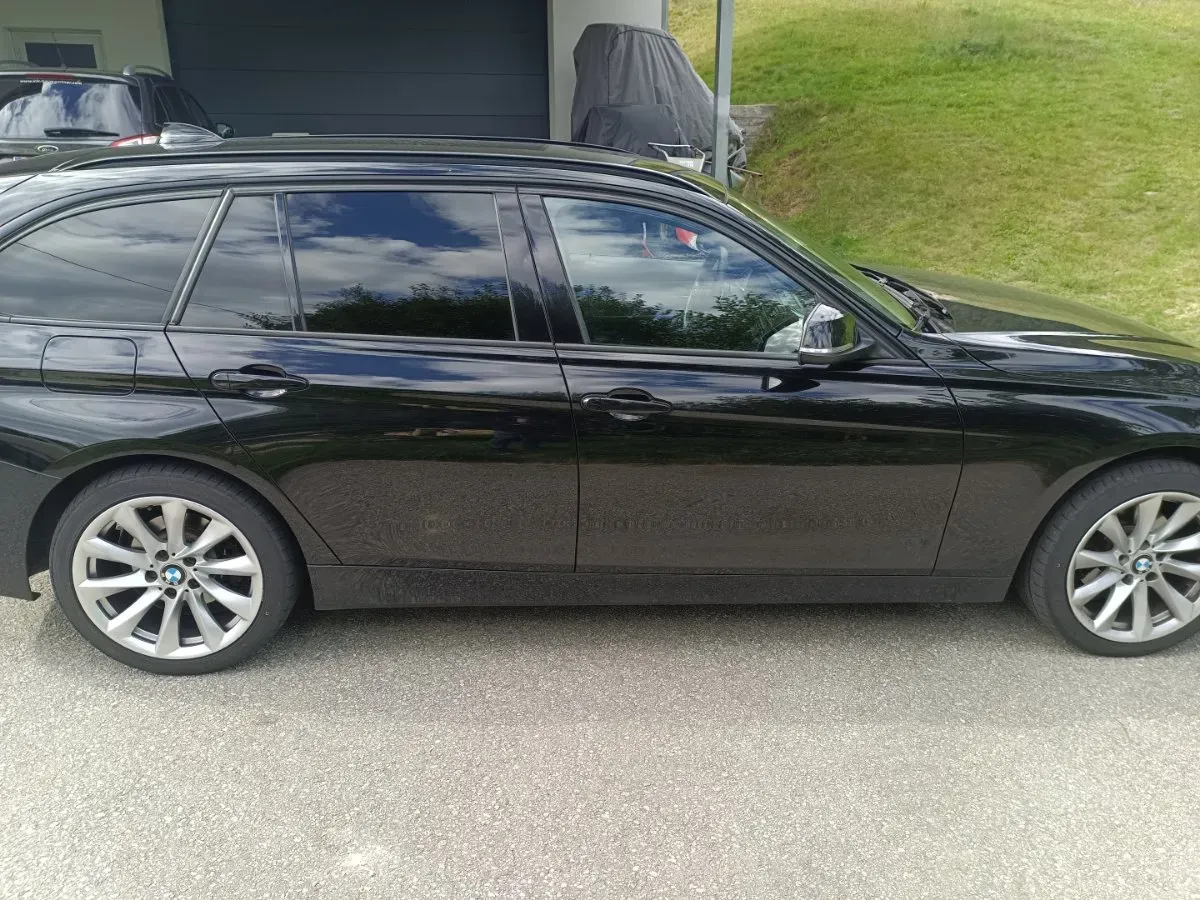 BMW 3 Series 2013 photo 2