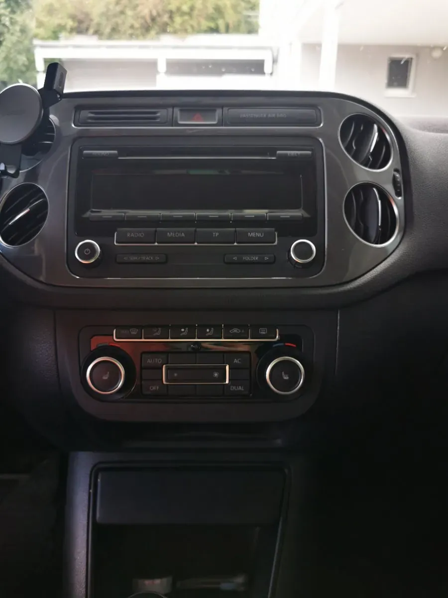 Volkswagen Tiguan 2011 photo 3