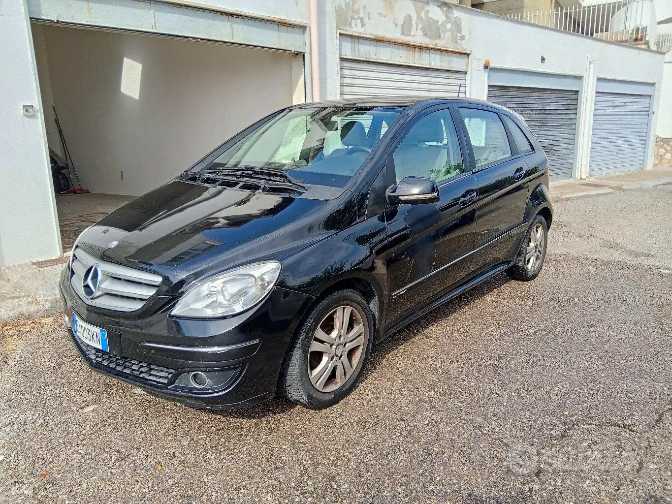 Mercedes-Benz B-Class 2011 photo 3