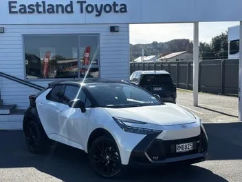 Toyota C-Hr 2025 photo 2