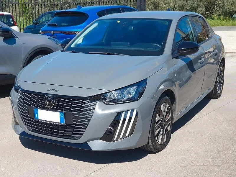 Peugeot 208 2024 photo 2