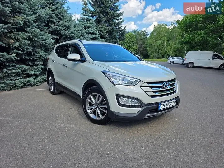 Hyundai Santa Fe 2014 photo 2