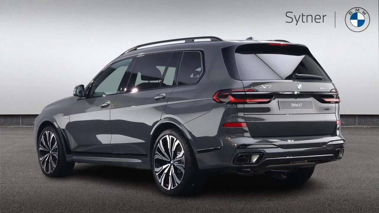 BMW X7 2026 photo 2