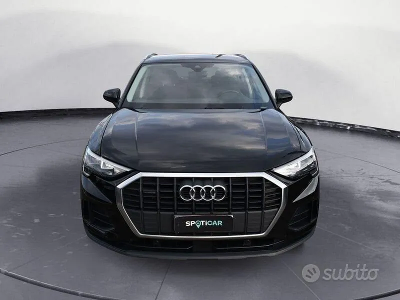 Audi Q3 2021 photo 2