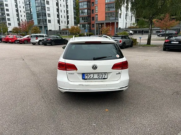 Volkswagen Passat 2012 photo 4