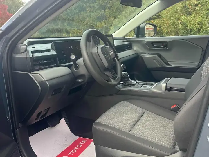 Toyota Rav4 2026 photo 5