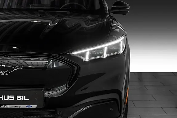 Ford Mustang Mach-E 2023 photo 5