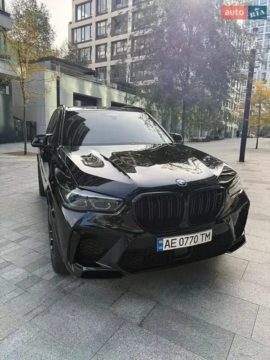 BMW X5 M 2022 photo 2