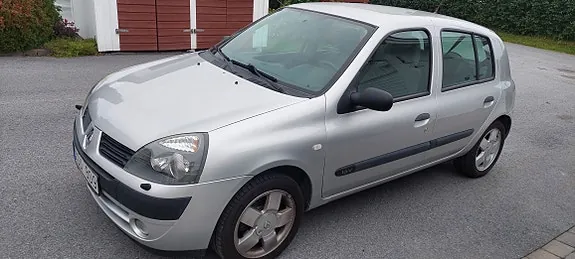 Renault Clio 2006 photo 2