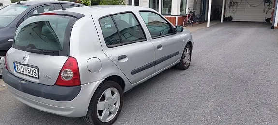 Renault Clio 2006 photo 3