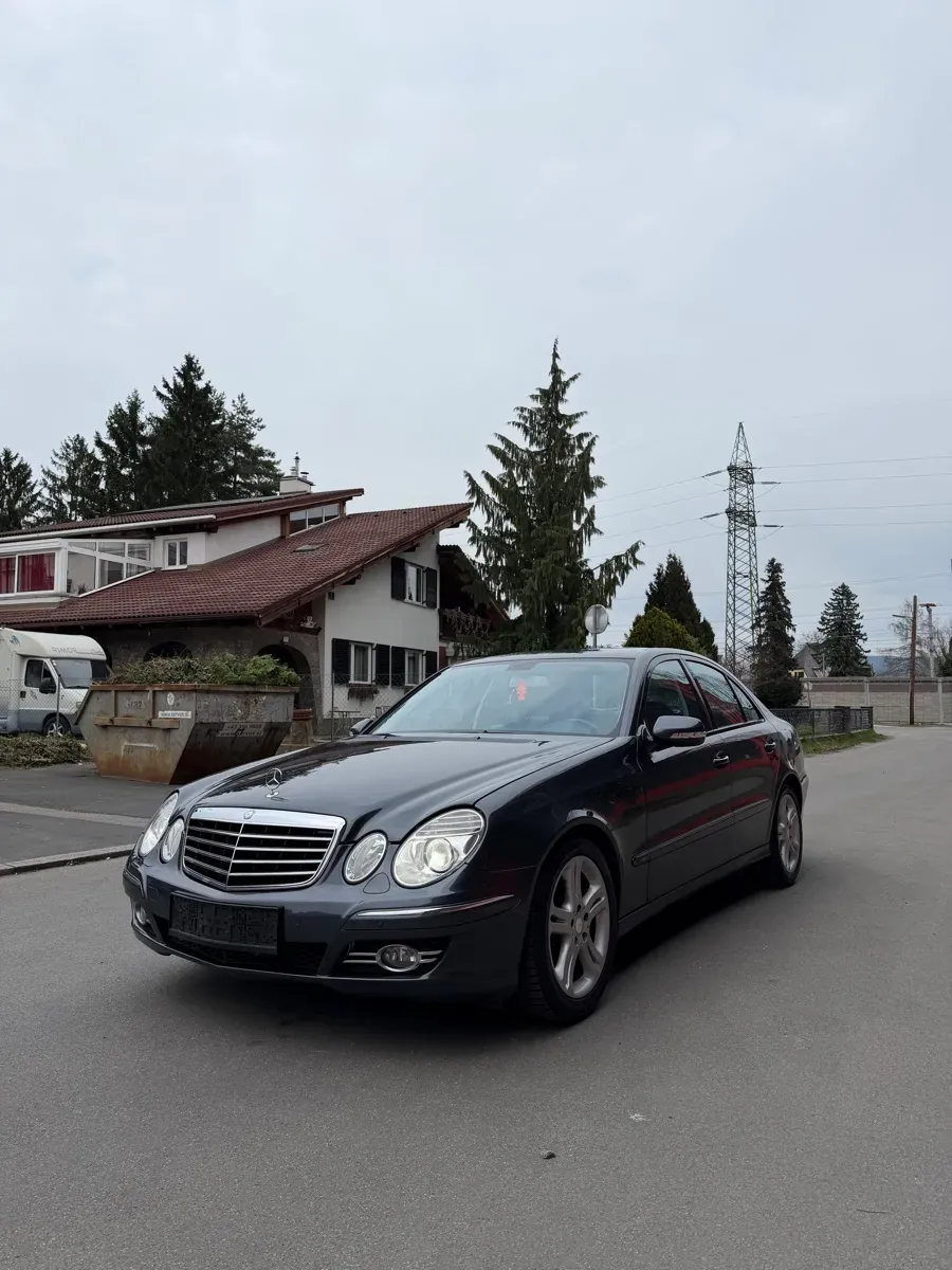 Mercedes-Benz E-Class 2008 photo 2