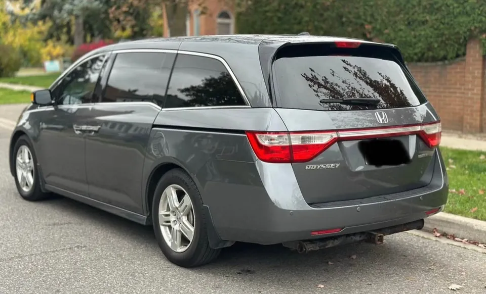 Honda Odyssey 2011 photo 3