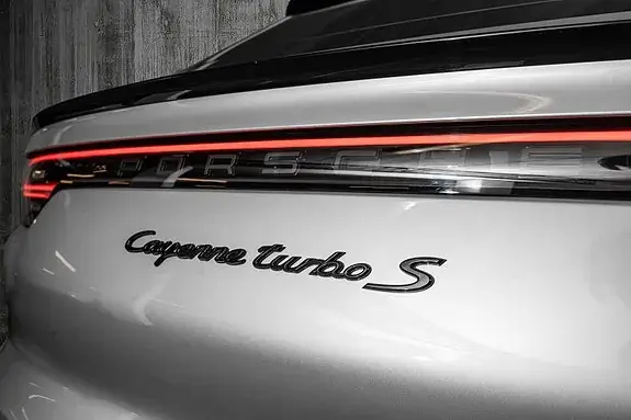 Porsche Cayenne Turbo S 2020 photo 4
