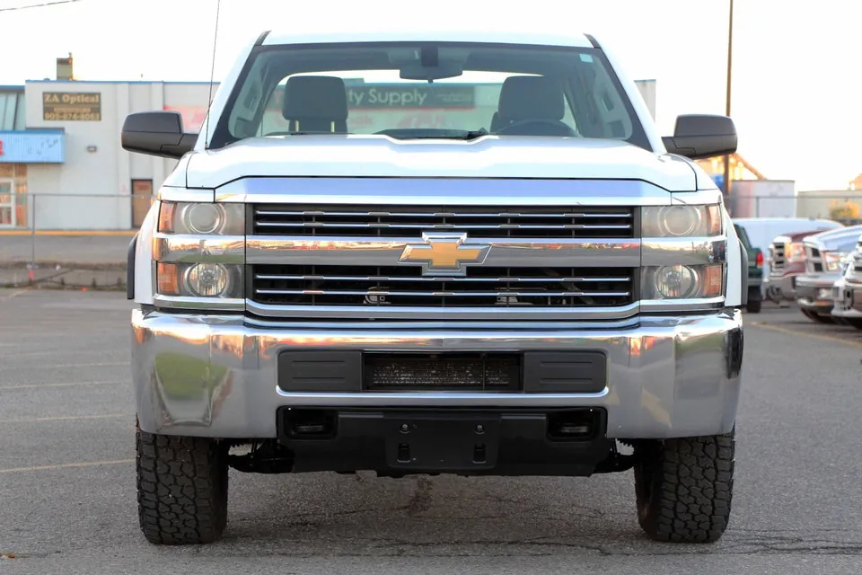 Chevrolet Silverado 2500 2016 photo 2