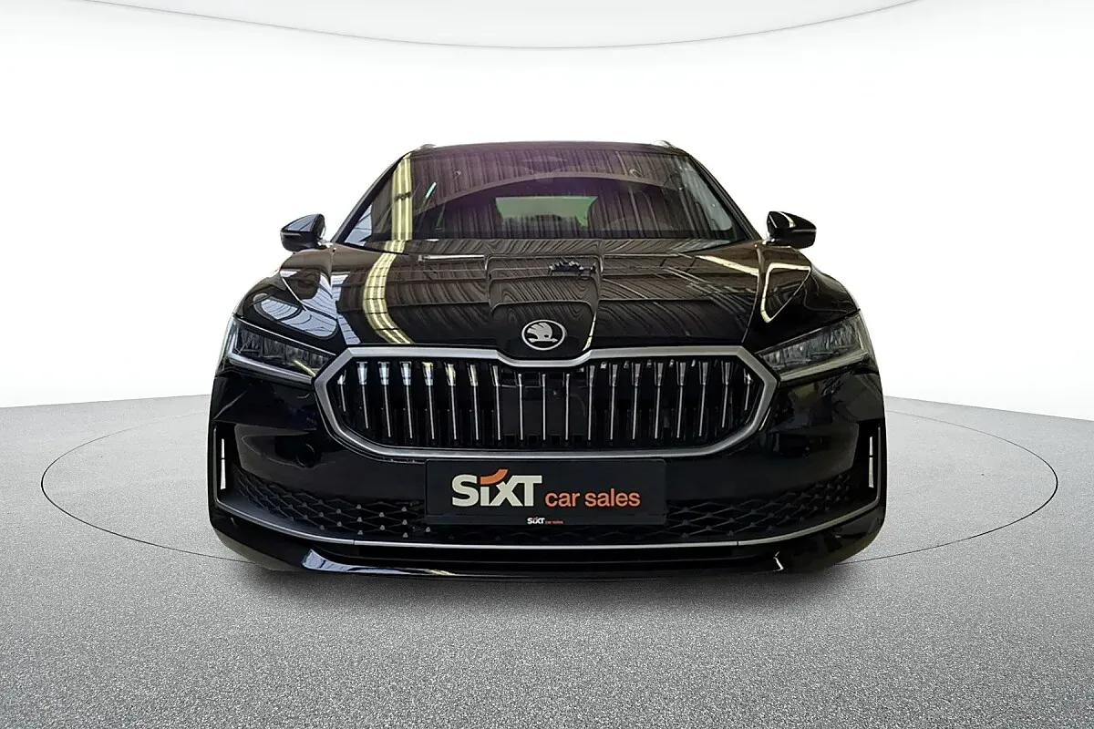 Skoda Superb 2025 photo 2