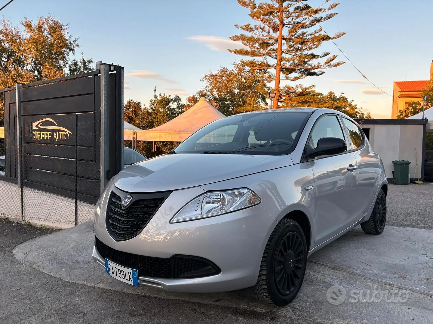 Lancia Ypsilon