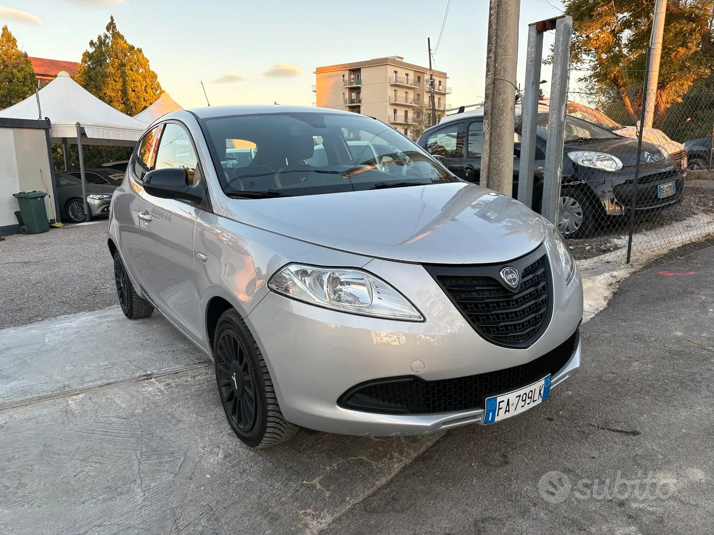 Lancia Ypsilon 2016 photo 2