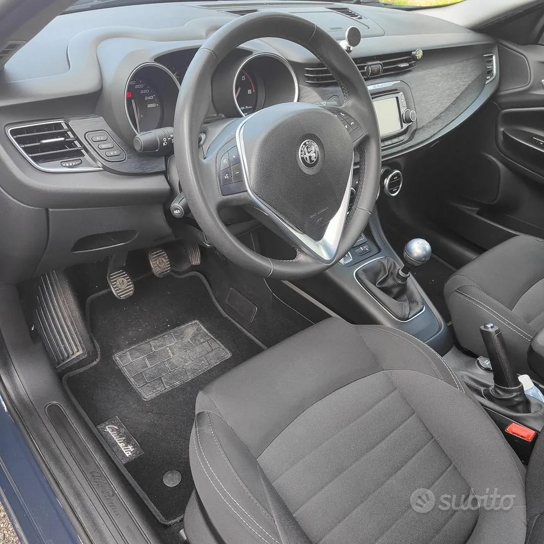 Alfa Romeo Giulietta 2018 photo 5