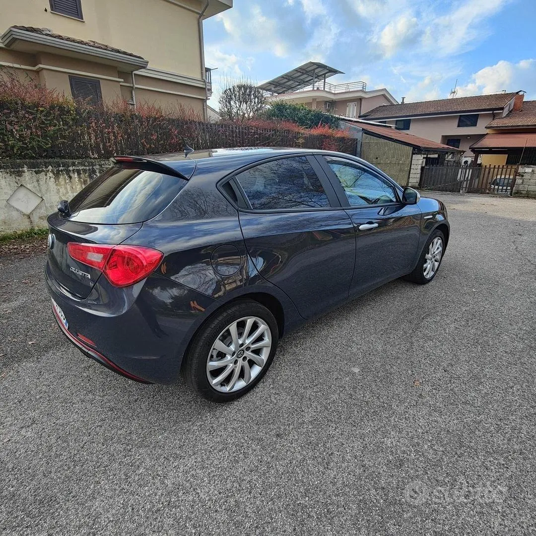 Alfa Romeo Giulietta 2018 photo 3