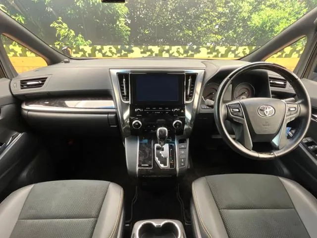 Toyota Alfaard 2.5S Type Gold 2021 photo 2