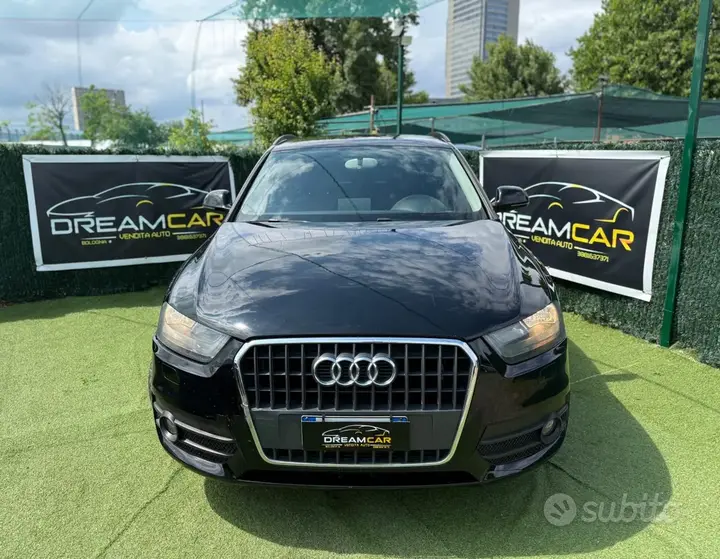 Audi Q3 2012 photo 2