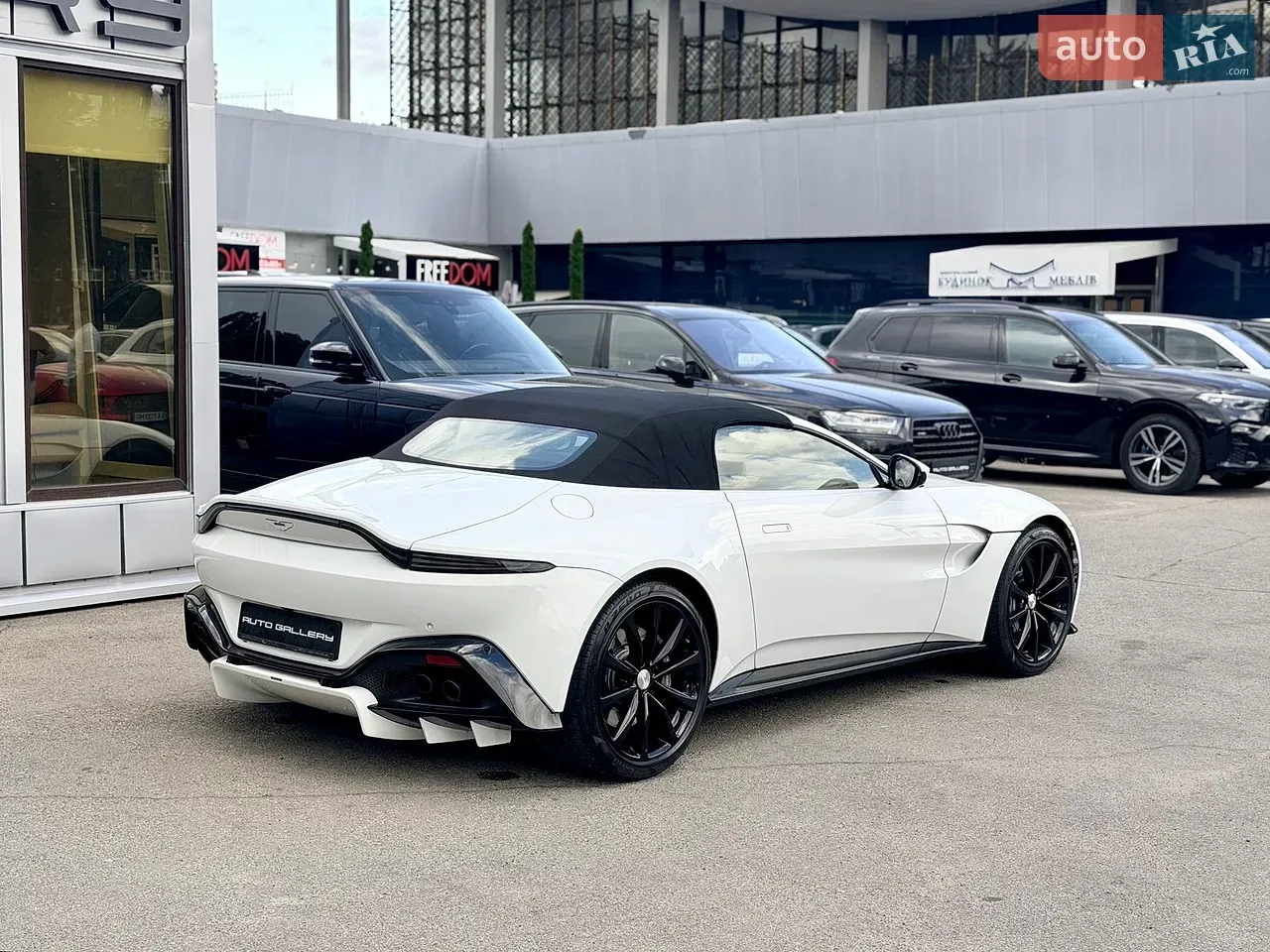 Aston Martin Vantage 2020 photo 3