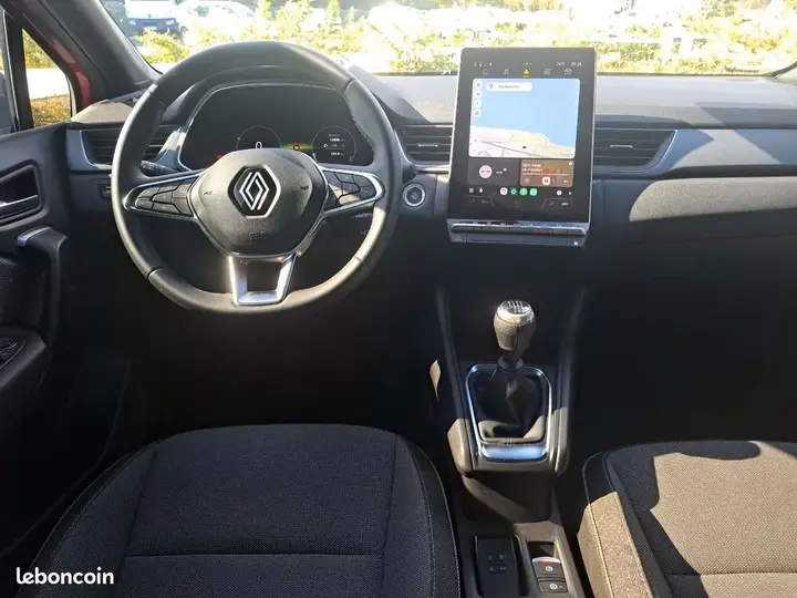 Renault Captur 2024 photo 3