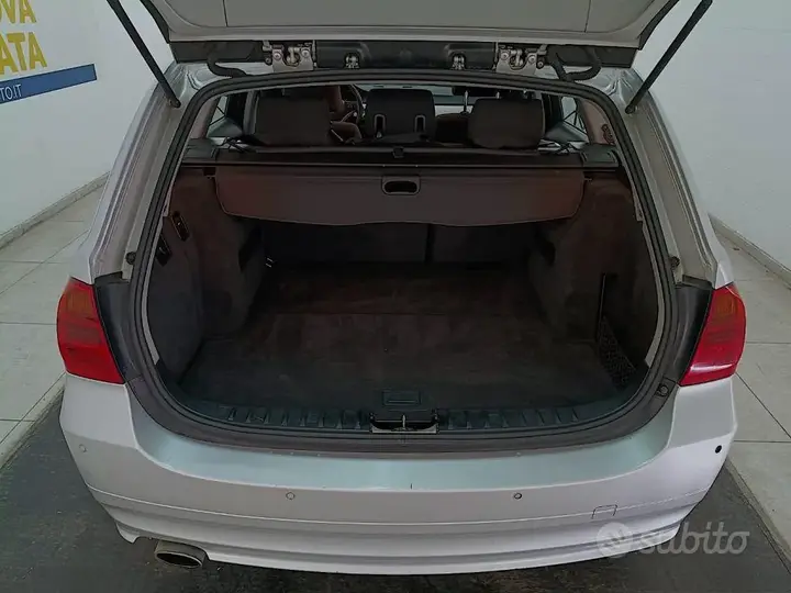 BMW 320D 2008 photo 4