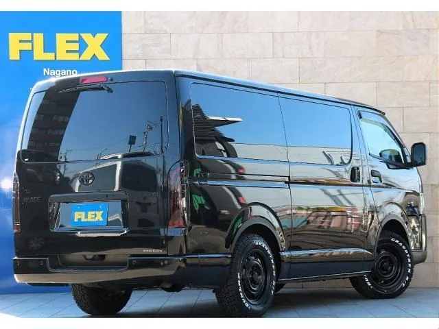Toyota Hiace 2024 photo 2