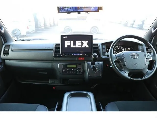 Toyota Hiace 2024 photo 3