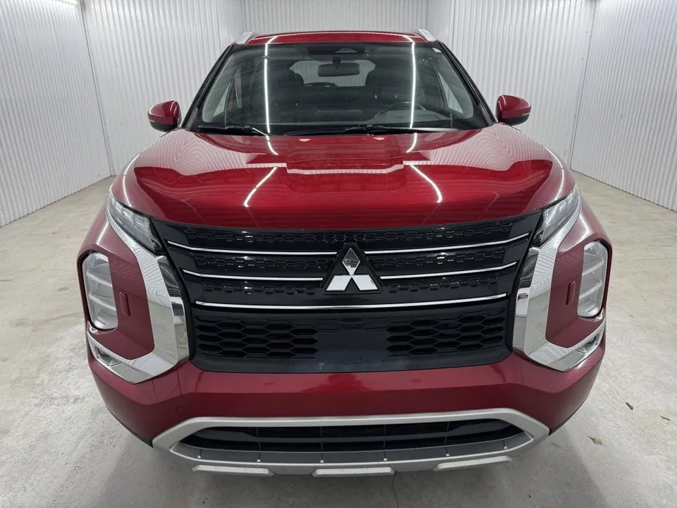 Mitsubishi Outlander 2024 photo 3