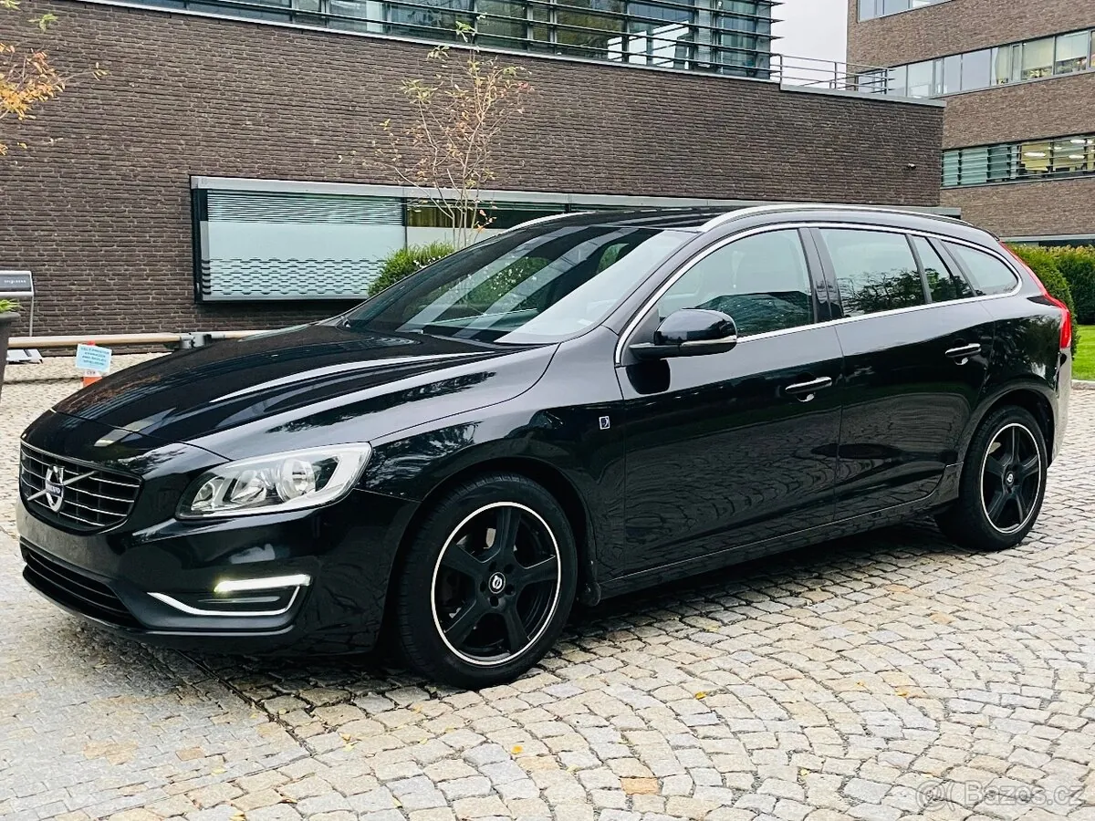 Volvo V60 2026 photo 2