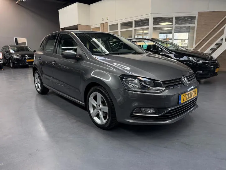 Volkswagen Polo 2015 photo 3