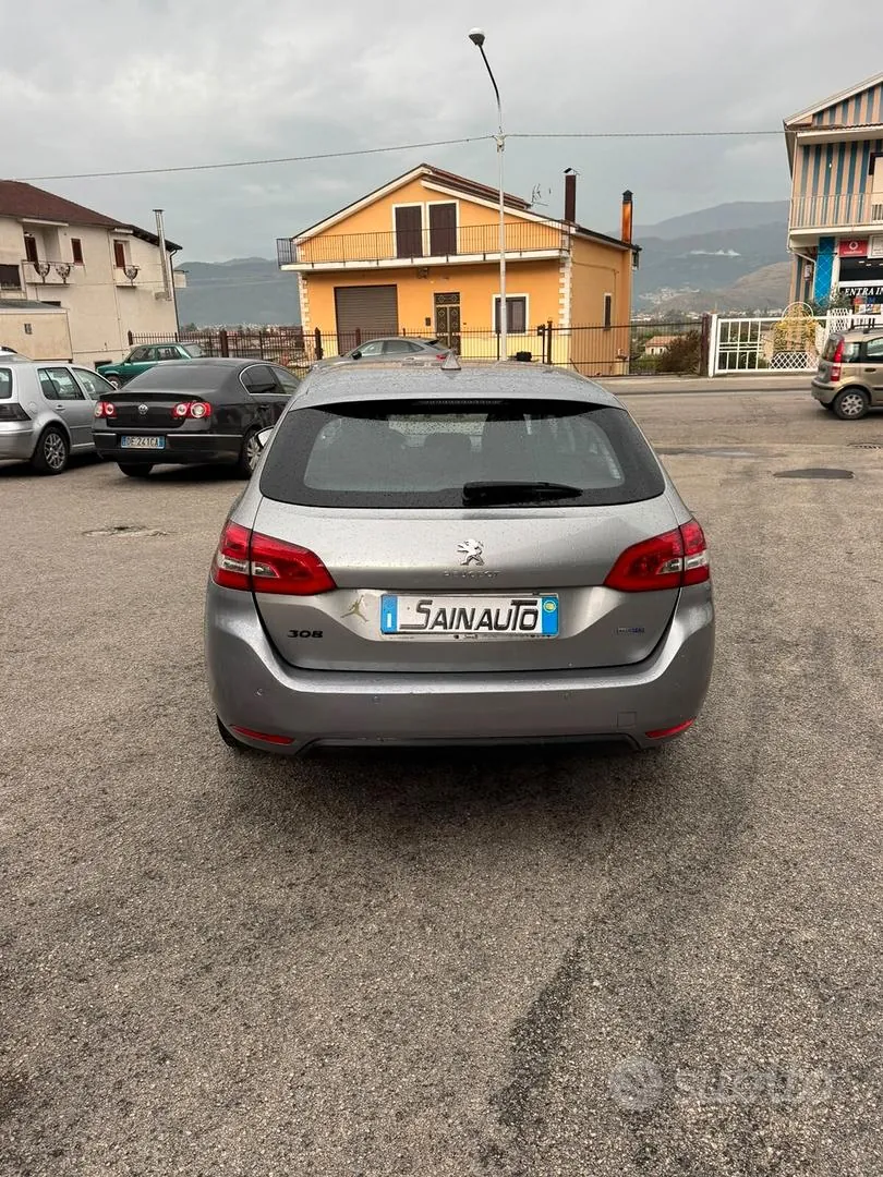 Peugeot 308 2015 photo 5