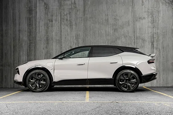 Lotus Eletre 2023 photo 2
