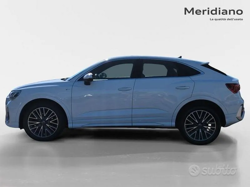 Audi Q3 2019 photo 3