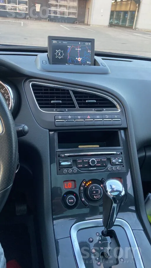Peugeot 5008 2015 photo 4