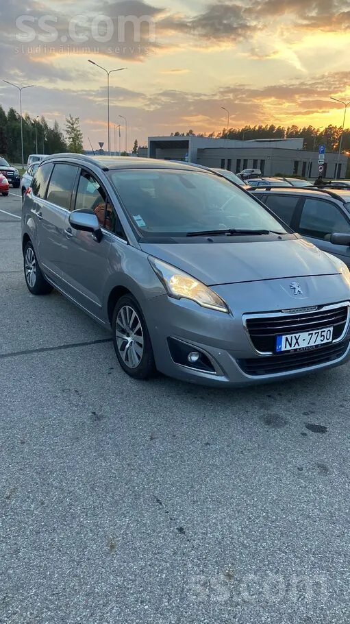 Peugeot 5008