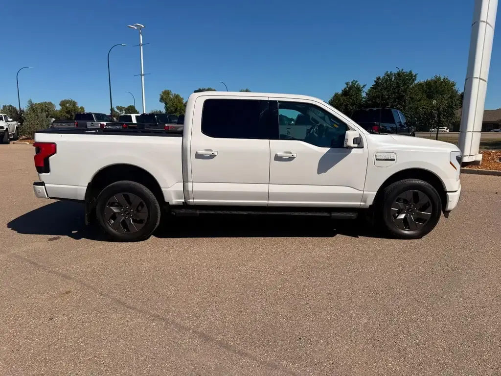 Ford F-150 Lightning 2023 photo 5