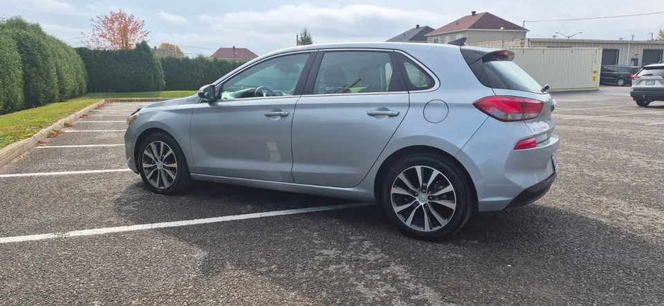 Hyundai Elantra Gt 2019 photo 4
