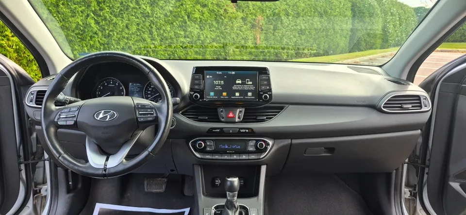 Hyundai Elantra Gt 2019 photo 3