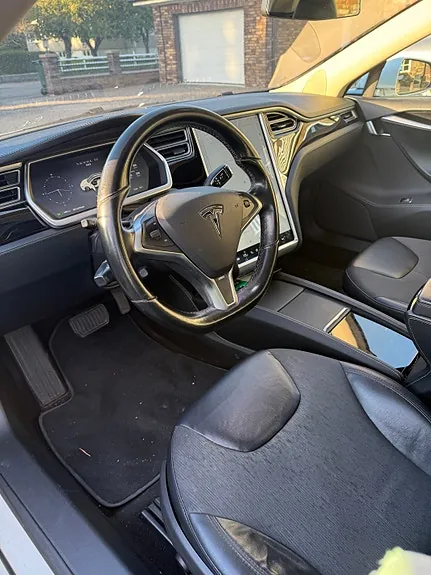 Tesla Model S 2013 photo 4