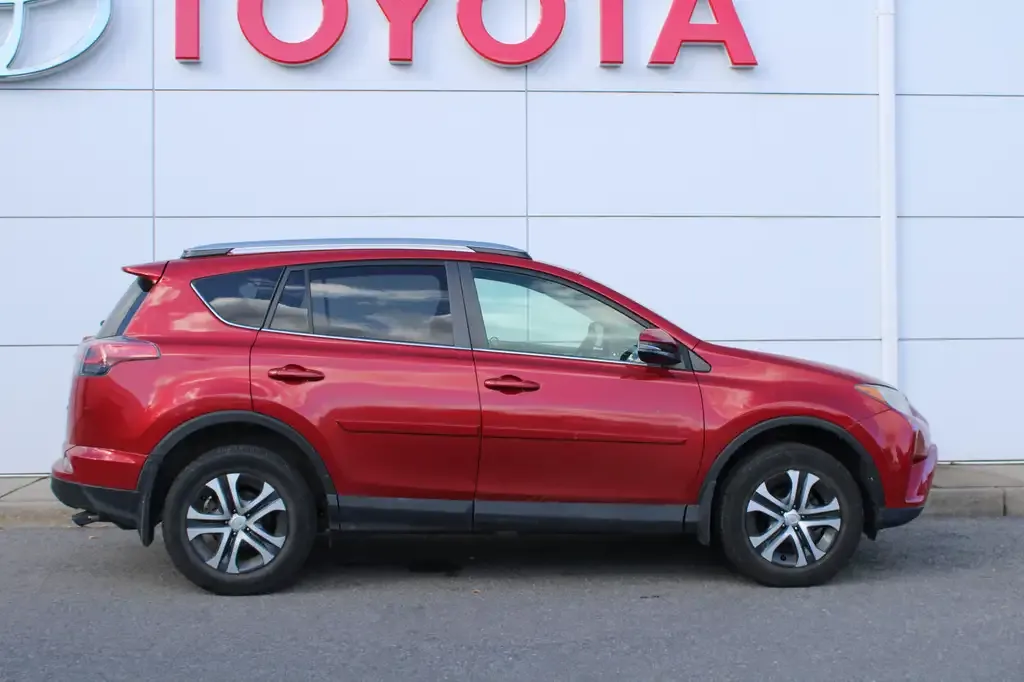 Toyota Rav4 2017 photo 5