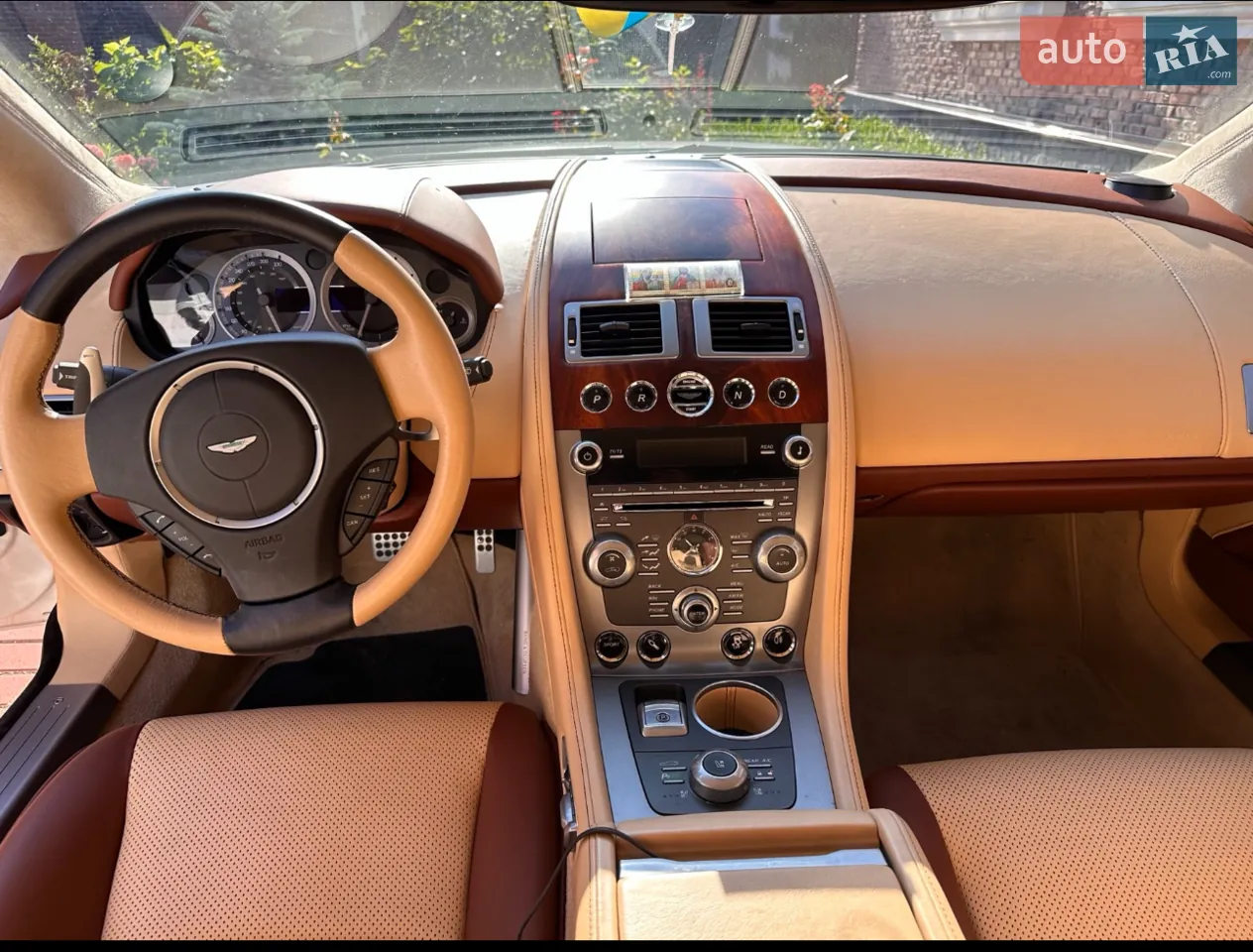 Aston Martin Rapide 2014 photo 5