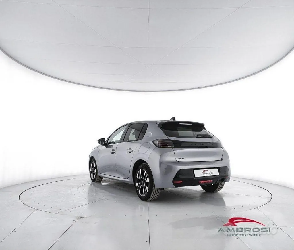 Peugeot 208 2025 photo 4